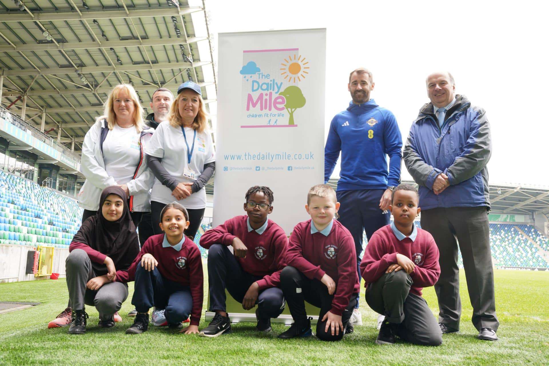 Stranmillis celebrates World Daily Mile Day with Fane Street PS at Windsor Park